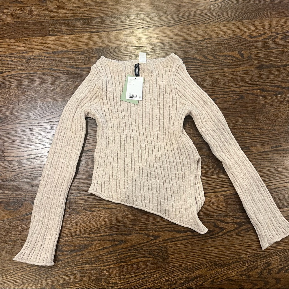 H&M Assymetrical Cream Sweater - Size Small